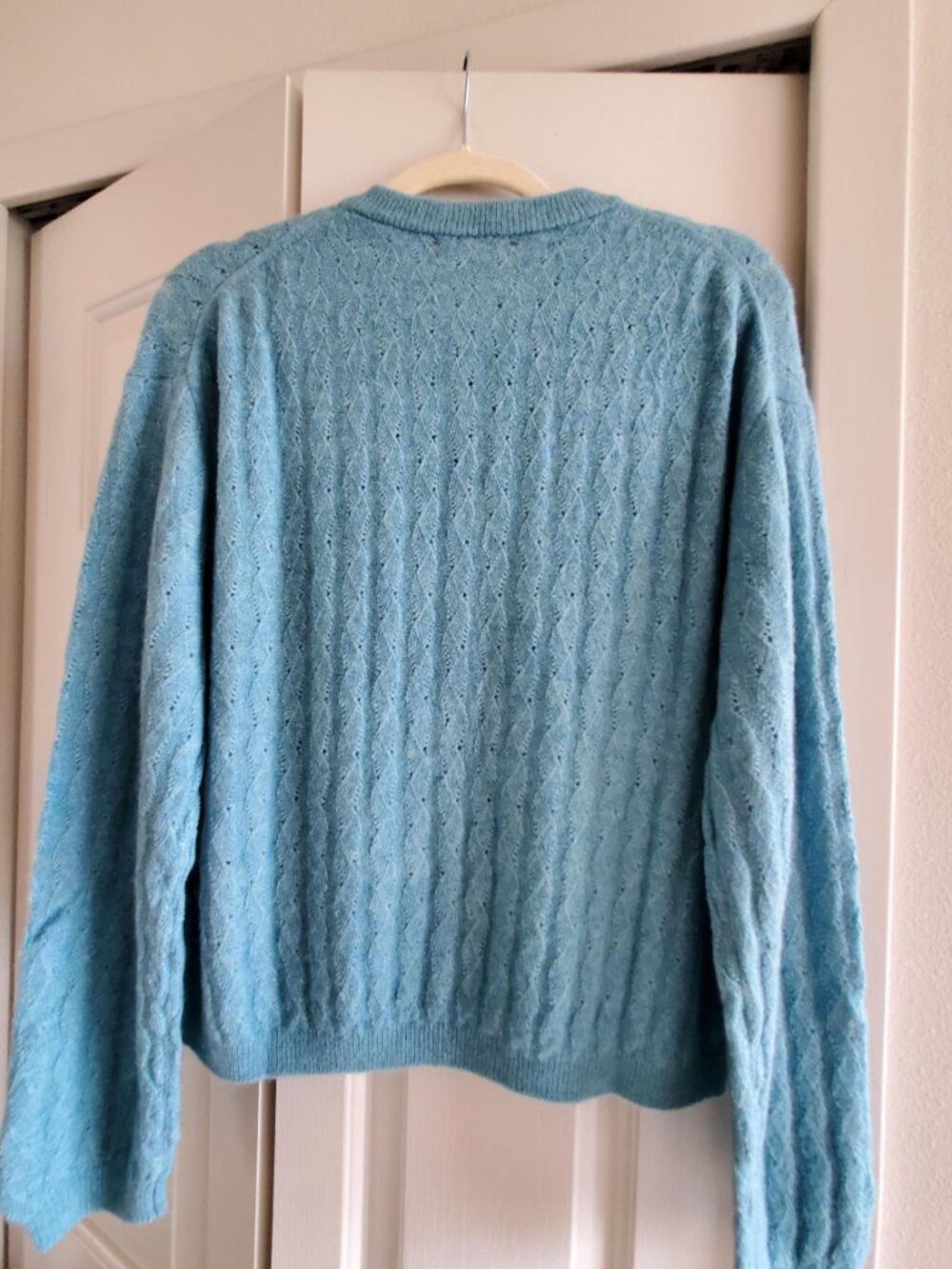 J.Crew Supersoft Pointelle Bubble Hem Cardigan Size M NWT - Picture 3 of 6